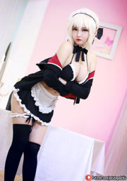 [Ảnh COSER người nổi tiếng trên Internet] Miss Coser Potato Godzilla - Saber Alter Maid