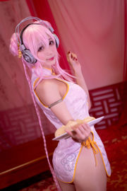 [Internet celebrity COSER photo] Zhou Ji is a cute bunny - cheongsam Soniko