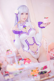 [COS Welfare] Weibo Girl Paper Cream Moon Shimo - Эмилия