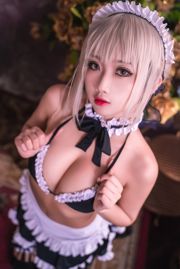 Gui Huyao trong w "Black Silk Maid" [COSPLAY W phúc lợi]